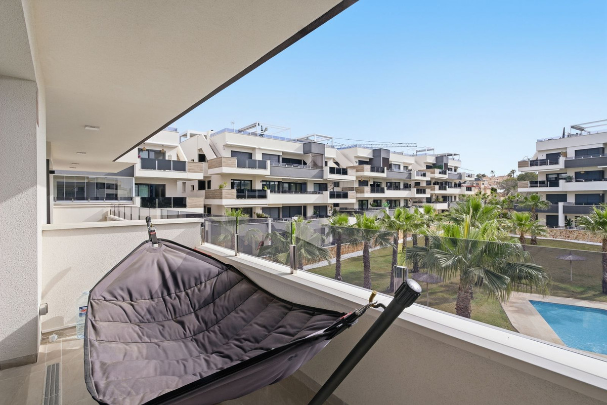 For sale - 2 Bedroom 2 Bathroom Apartment - Middle Floor Apartment in Orihuela - Los Altos  - Alicante