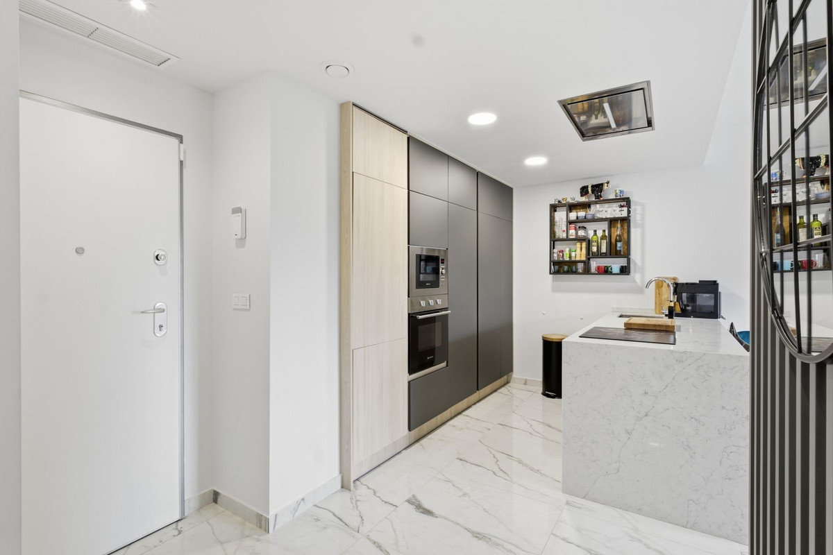 For sale - 2 Bedroom 2 Bathroom Apartment - Middle Floor Apartment in Orihuela - Los Altos  - Alicante