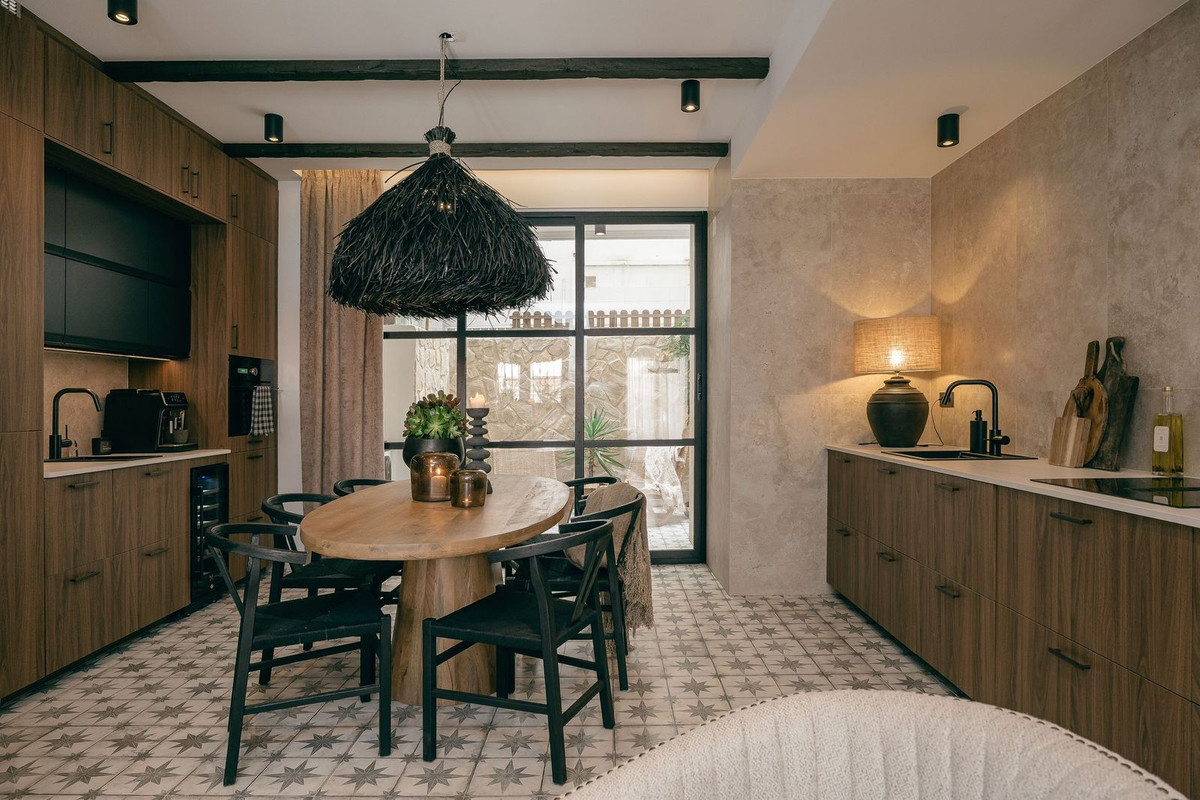 For sale - 2 Bedroom 2 Bathroom Apartment - Ground Floor Apartment in Torrevieja - Torrevieja Centro  - Alicante