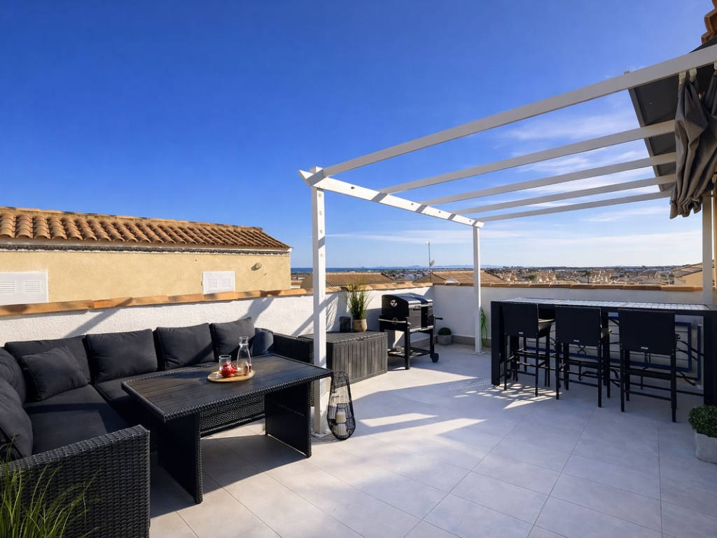 2 Bedroom 1 Bathroom Apartment - Top Floor Apartment in Orihuela