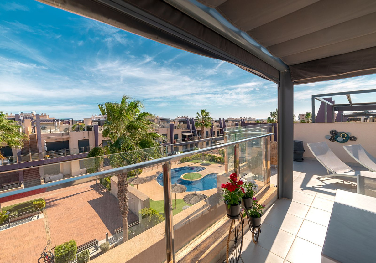 For sale - 2 Bedroom 2 Bathroom Apartment - Penthouse in Orihuela - Mil Palmeras  - Alicante