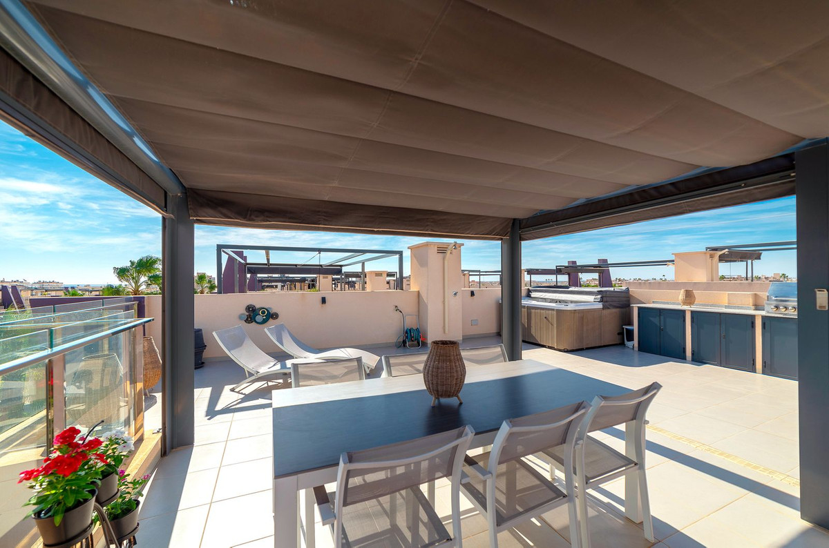 For sale - 2 Bedroom 2 Bathroom Apartment - Penthouse in Orihuela - Mil Palmeras  - Alicante