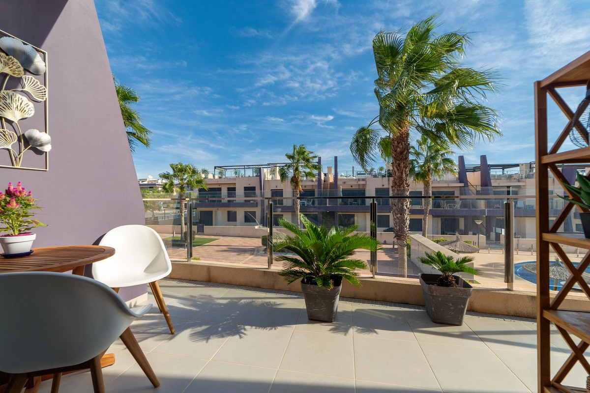 For sale - 2 Bedroom 2 Bathroom Apartment - Penthouse in Orihuela - Mil Palmeras  - Alicante