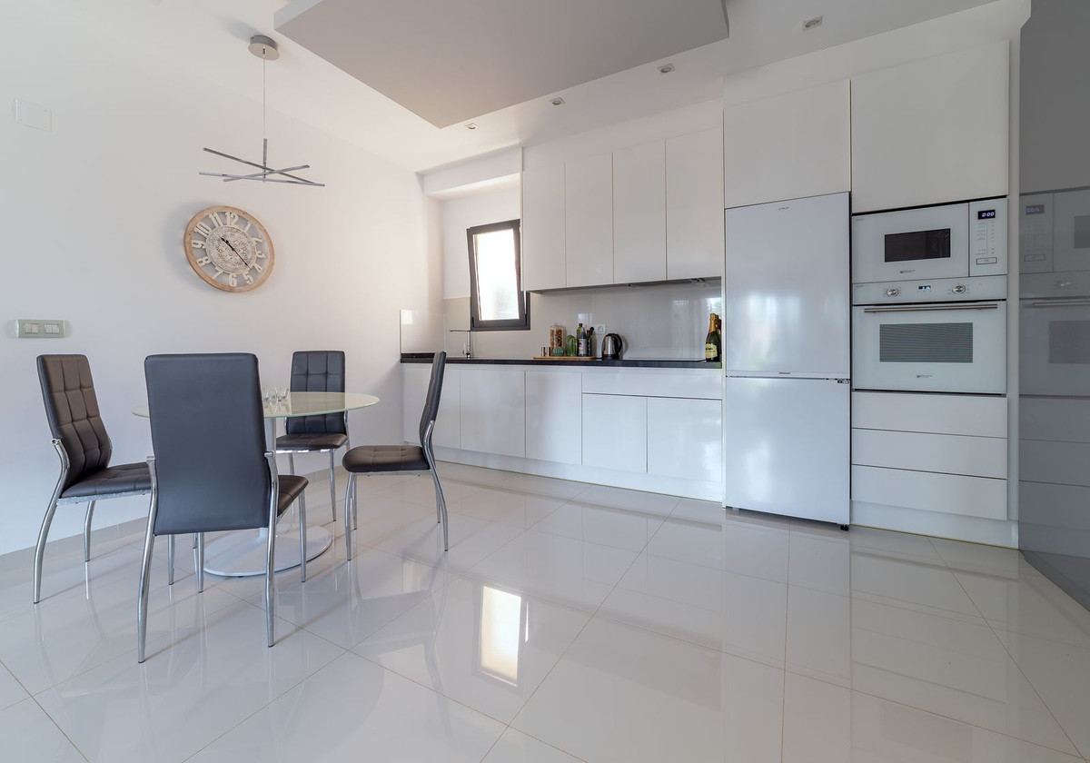 For sale - 2 Bedroom 2 Bathroom Apartment - Penthouse in Orihuela - Mil Palmeras  - Alicante