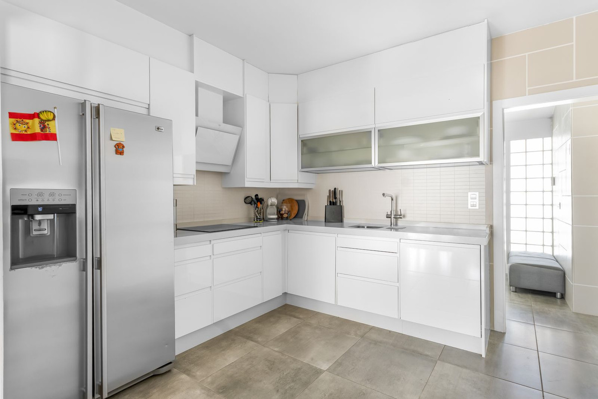 For sale - 5 Bedroom 2 Bathroom House - Detached Villa in Orihuela - Orihuela Costa  - Alicante