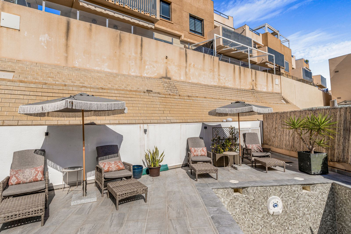 For sale - 3 Bedroom 2 Bathroom House - Detached Villa in Orihuela - La Zenia  - Alicante