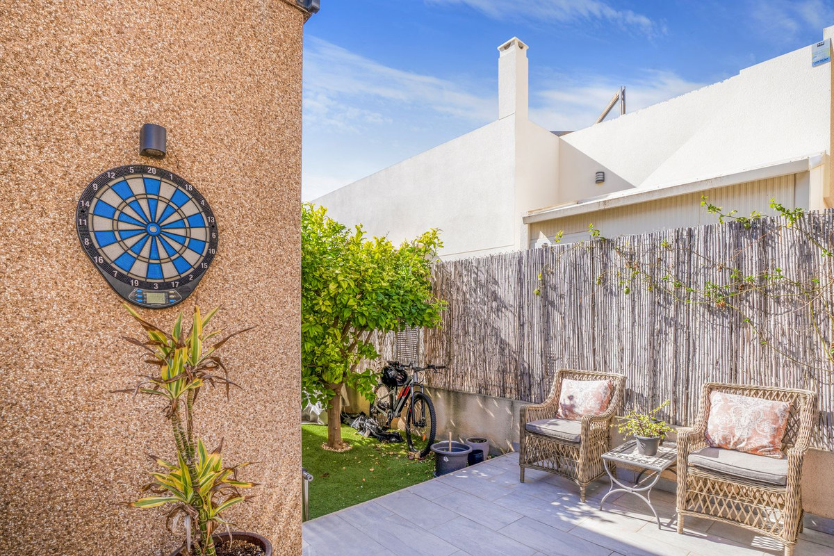 For sale - 3 Bedroom 2 Bathroom House - Detached Villa in Orihuela - La Zenia  - Alicante