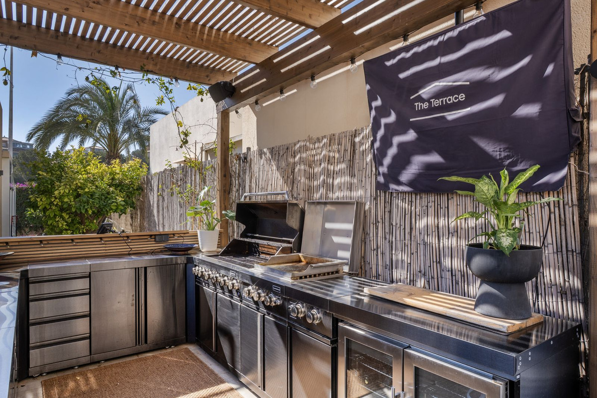 For sale - 3 Bedroom 2 Bathroom House - Detached Villa in Orihuela - La Zenia  - Alicante