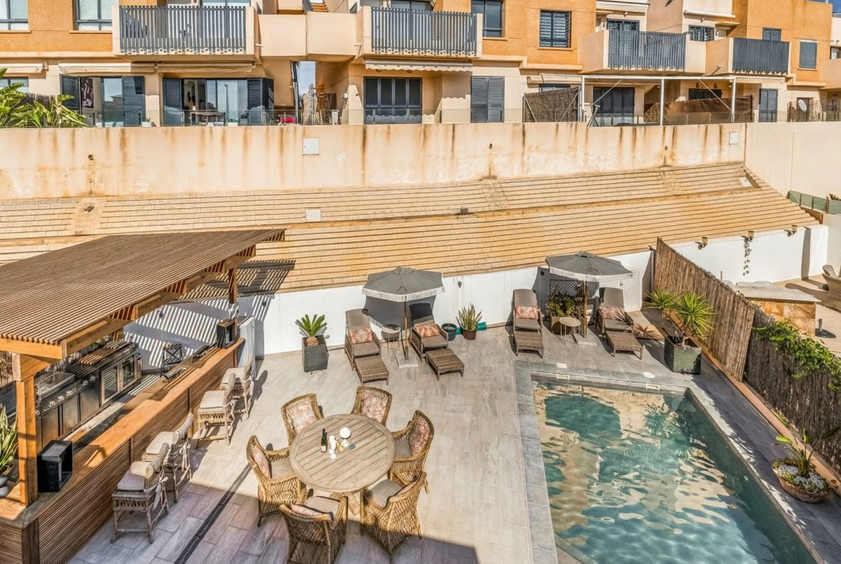 For sale - 3 Bedroom 2 Bathroom House - Detached Villa in Orihuela - La Zenia  - Alicante