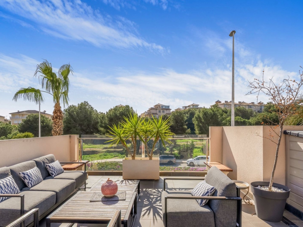 3 Bedroom 2 Bathroom House - Detached Villa in Orihuela