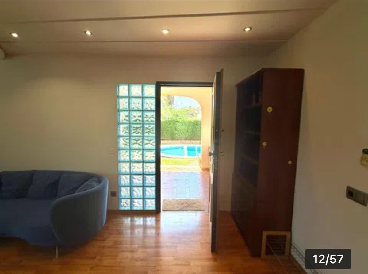 For sale - 4 Bedroom 4 Bathroom House - Detached Villa in Orihuela - Cabo Roig  - Alicante