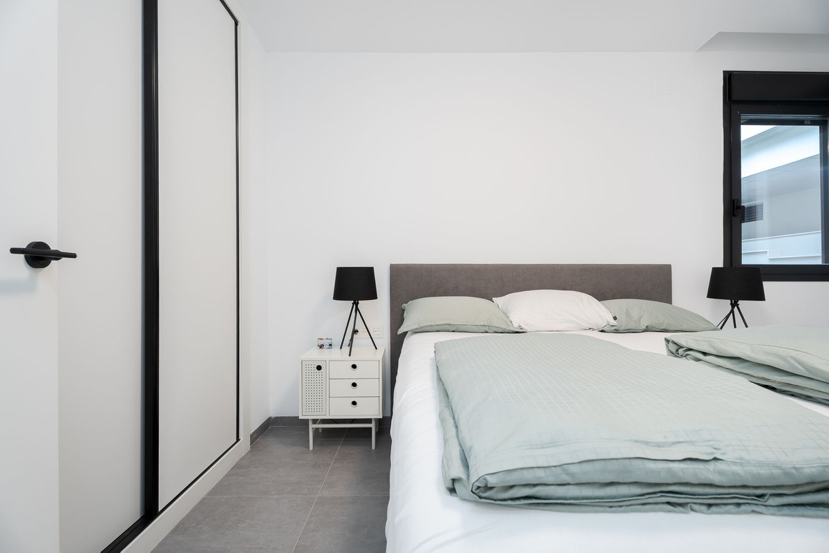 For sale - 3 Bedroom 2 Bathroom Apartment - Penthouse in Santa Pola - Gran Alacant  - Alicante