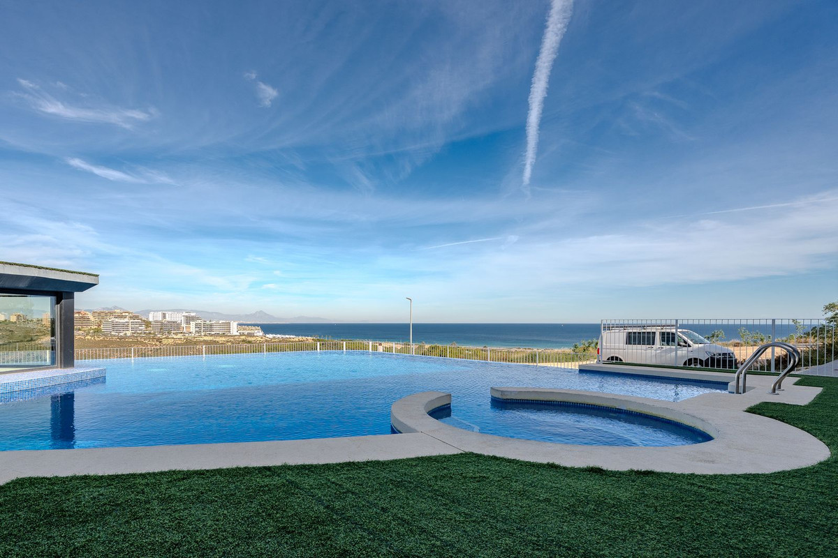 For sale - 3 Bedroom 2 Bathroom Apartment - Penthouse in Santa Pola - Gran Alacant  - Alicante