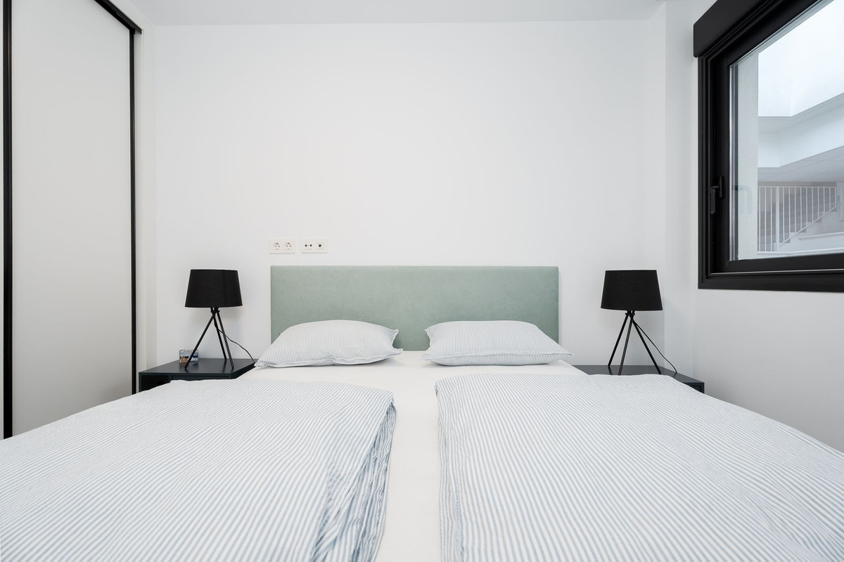 For sale - 3 Bedroom 2 Bathroom Apartment - Penthouse in Santa Pola - Gran Alacant  - Alicante