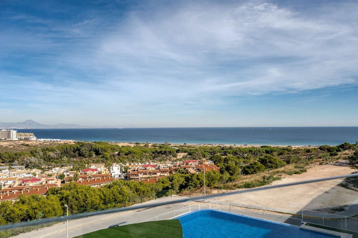 For sale - 3 Bedroom 2 Bathroom Apartment - Penthouse in Santa Pola - Gran Alacant  - Alicante