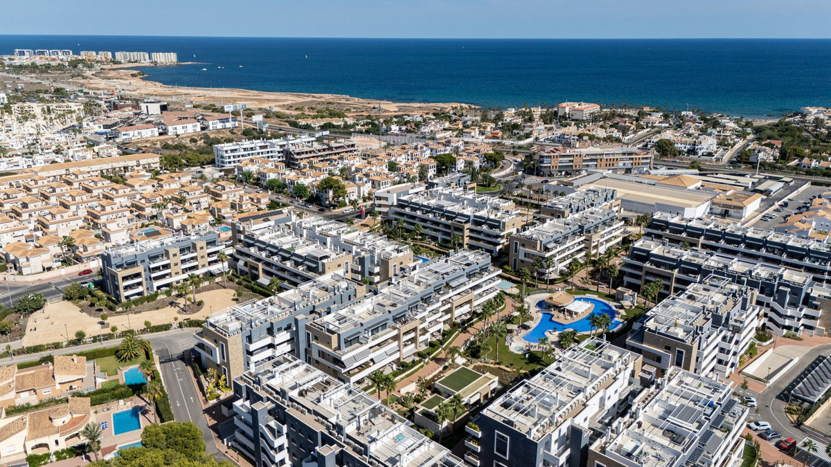 For sale - 2 Bedroom 1 Bathroom Apartment - Penthouse in Orihuela - Playa Flamenca  - Alicante