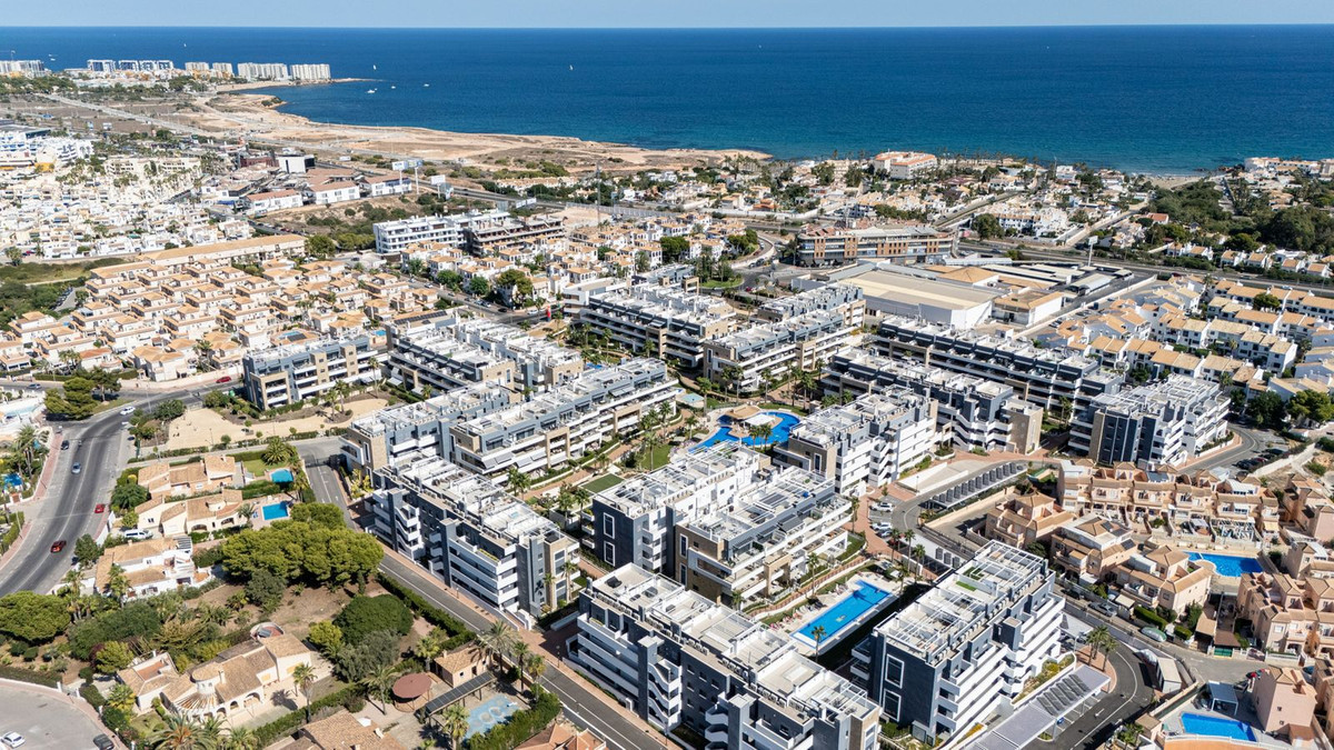 For sale - 2 Bedroom 1 Bathroom Apartment - Penthouse in Orihuela - Playa Flamenca  - Alicante