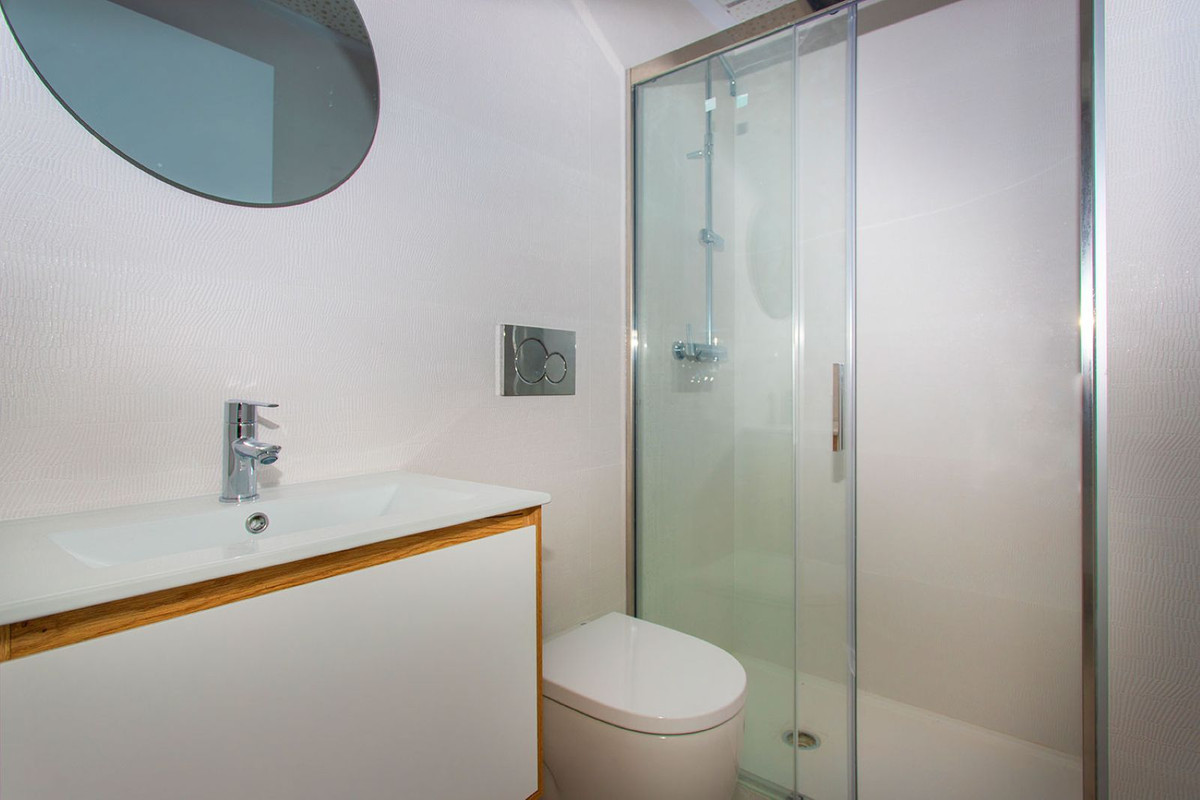 For sale - 2 Bedroom 2 Bathroom Apartment - Middle Floor Apartment in Torrevieja - Torrevieja Centro  - Alicante