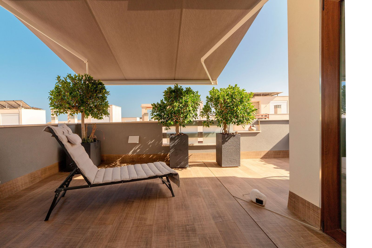 For sale - 3 Bedroom 2 Bathroom House - Detached Villa in Rojales - Ciudad Quesada  - Alicante