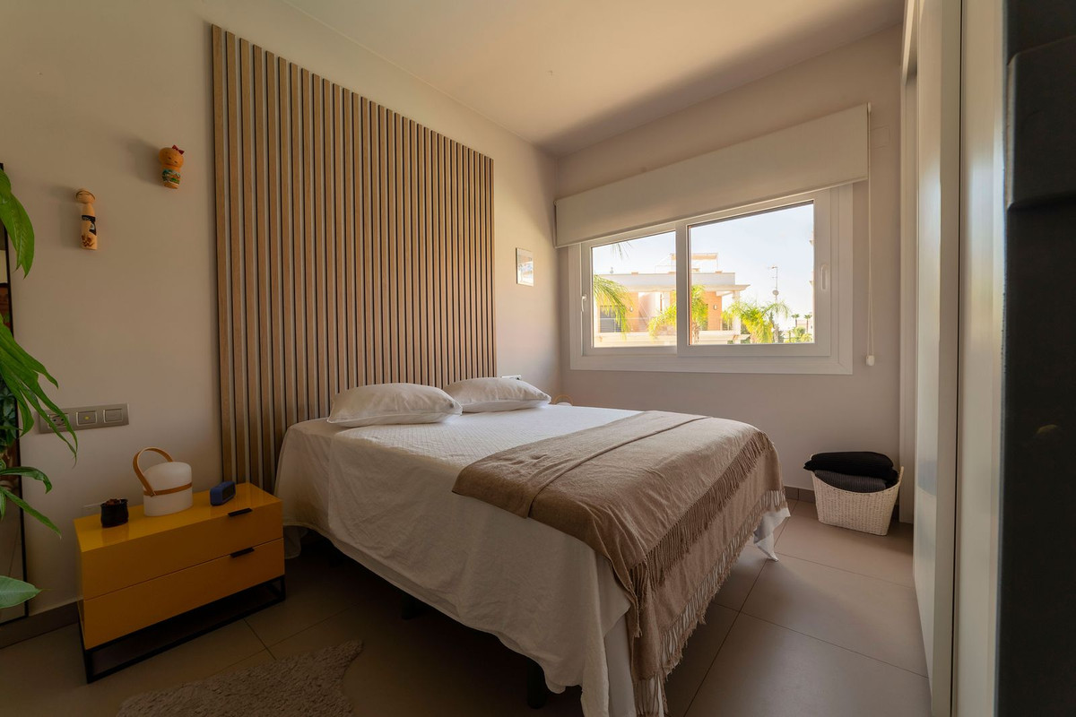 For sale - 3 Bedroom 2 Bathroom House - Detached Villa in Rojales - Ciudad Quesada  - Alicante