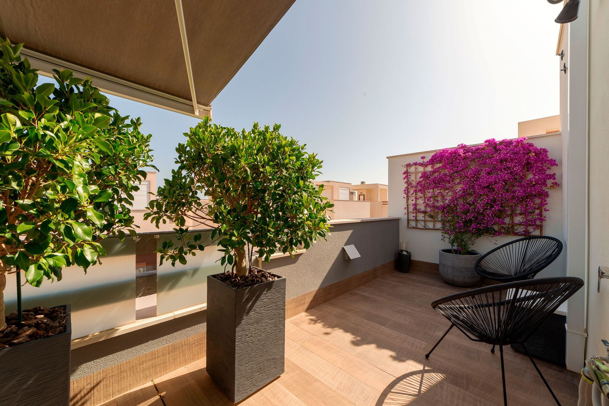 For sale - 3 Bedroom 2 Bathroom House - Detached Villa in Rojales - Ciudad Quesada  - Alicante