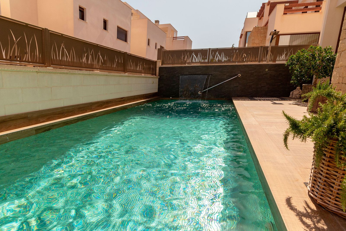 For sale - 3 Bedroom 2 Bathroom House - Detached Villa in Rojales - Ciudad Quesada  - Alicante