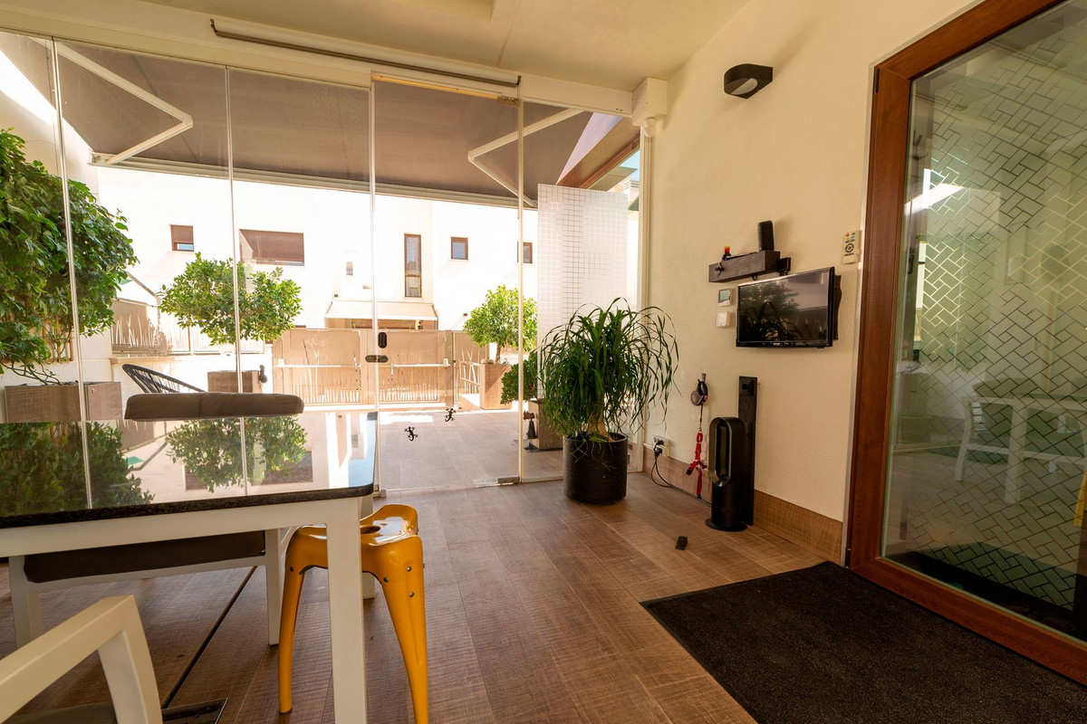 For sale - 3 Bedroom 2 Bathroom House - Detached Villa in Rojales - Ciudad Quesada  - Alicante