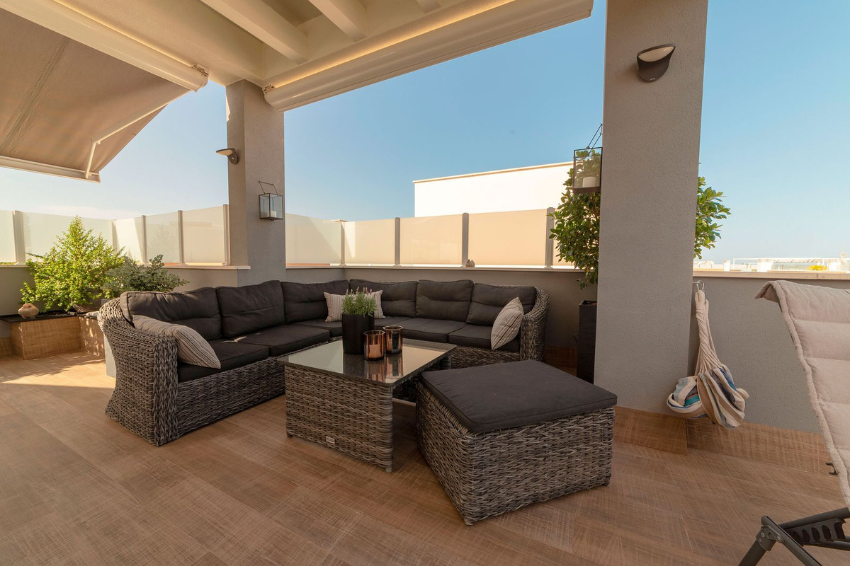 For sale - 3 Bedroom 2 Bathroom House - Detached Villa in Rojales - Ciudad Quesada  - Alicante