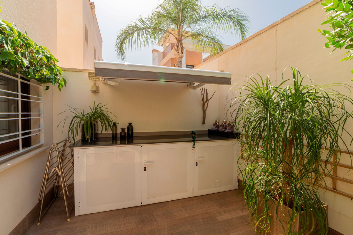 For sale - 3 Bedroom 2 Bathroom House - Detached Villa in Rojales - Ciudad Quesada  - Alicante