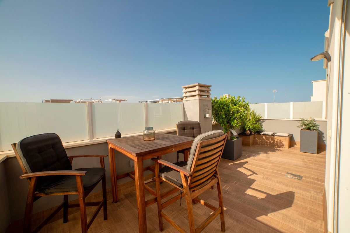 For sale - 3 Bedroom 2 Bathroom House - Detached Villa in Rojales - Ciudad Quesada  - Alicante