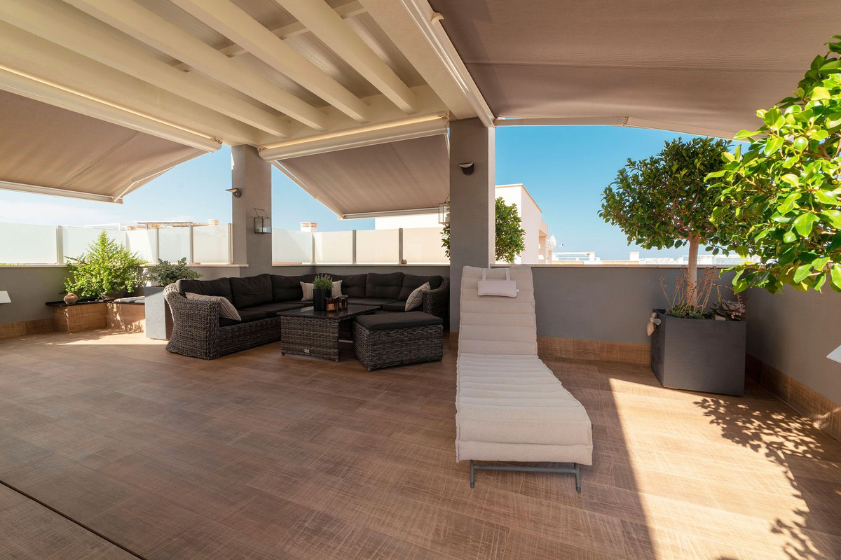 For sale - 3 Bedroom 2 Bathroom House - Detached Villa in Rojales - Ciudad Quesada  - Alicante