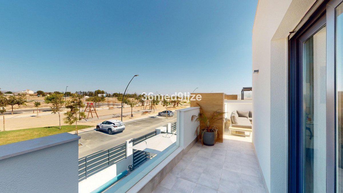 For sale - 3 Bedroom 3 Bathroom House - Detached Villa in Torre-Pacheco - Roldan  - Murcia