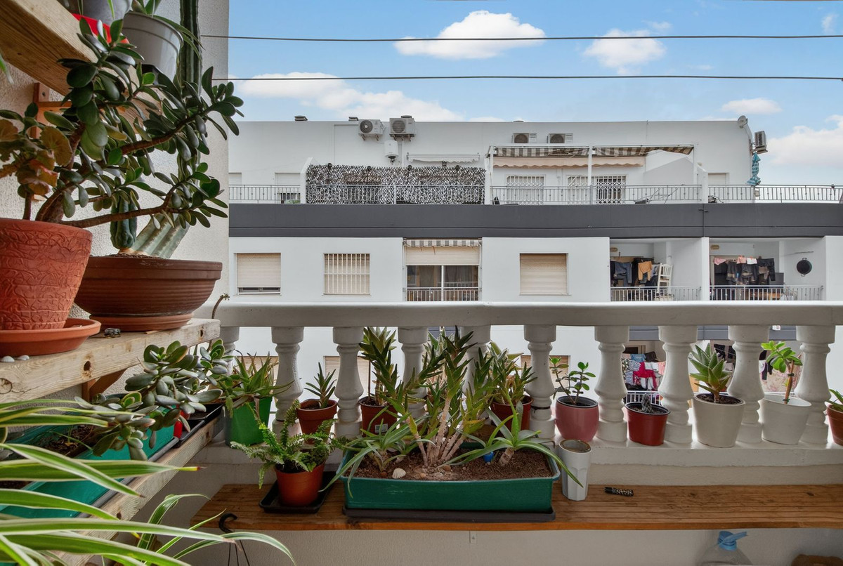 For sale - 2 Bedroom 1 Bathroom Apartment - Top Floor Apartment in Torrevieja - Torrevieja Centro  - Alicante