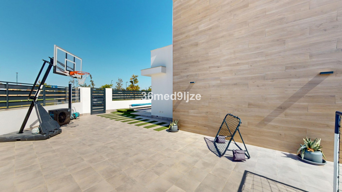 For sale - 3 Bedroom 3 Bathroom House - Detached Villa in Torre-Pacheco - Roldan  - Murcia