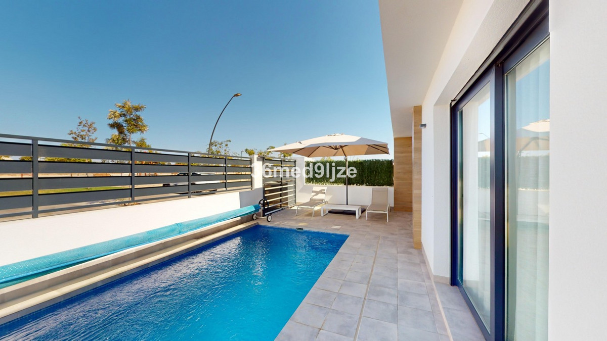 For sale - 3 Bedroom 3 Bathroom House - Detached Villa in Torre-Pacheco - Roldan  - Murcia