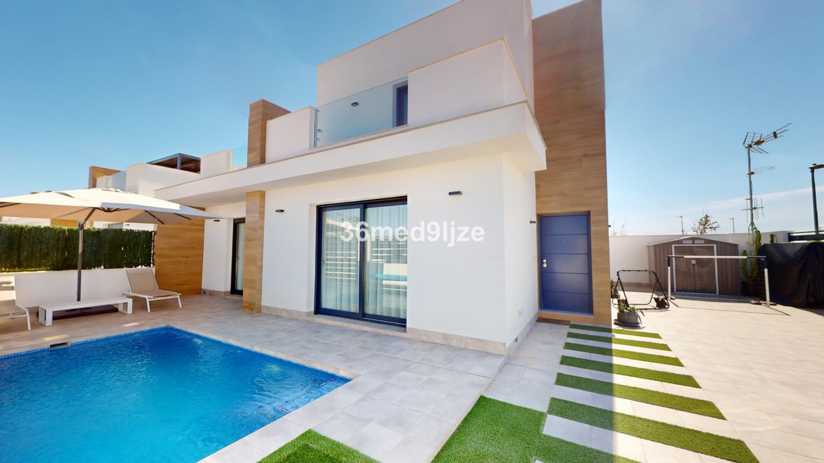 For sale - 3 Bedroom 3 Bathroom House - Detached Villa in Torre-Pacheco - Roldan  - Murcia