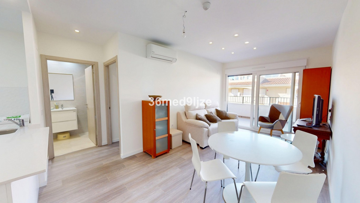 For sale - 1 Bedroom 1 Bathroom Apartment in Mil Palmeras - Mil Palmeras  - Alicante