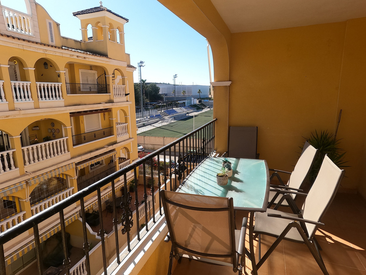 For sale - 2 Bedroom 1 Bathroom Apartment - Middle Floor Apartment in Algorfa - Algorfa Centro  - Alicante