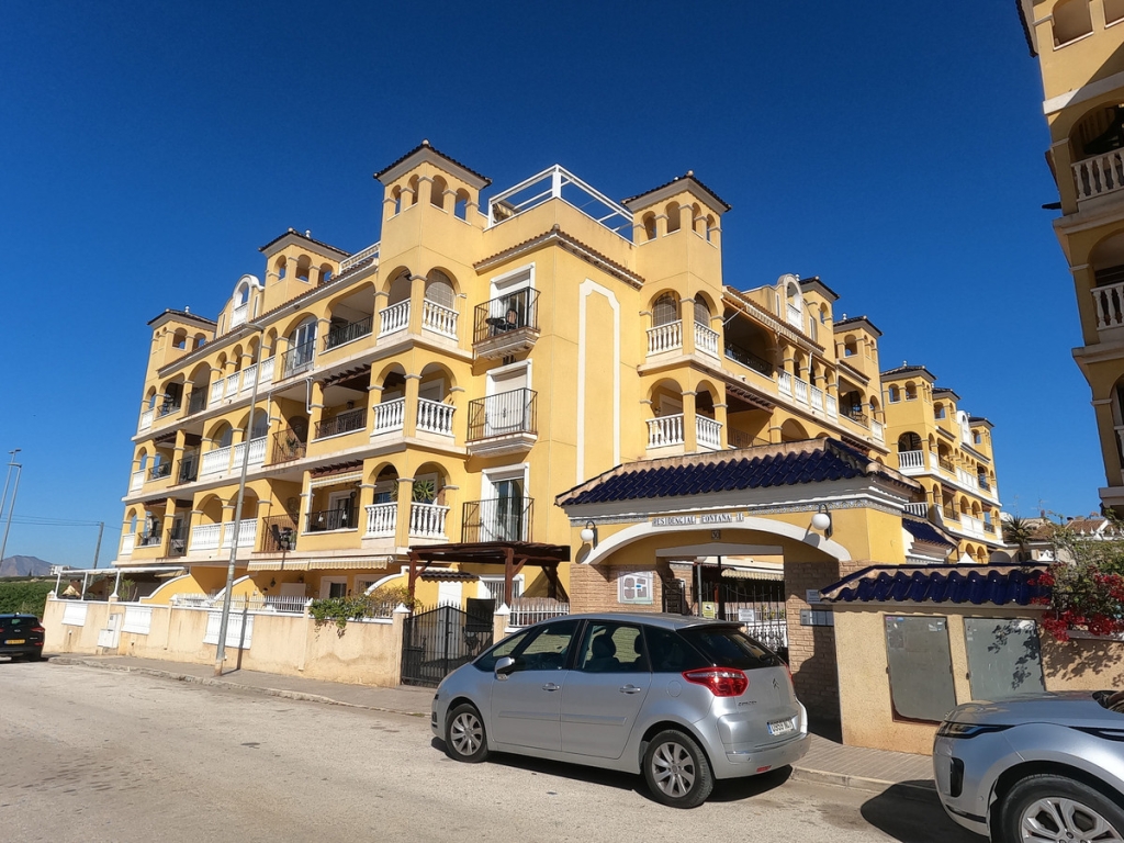 2 Bedroom 1 Bathroom Apartment - Middle Floor Apartment in Algorfa