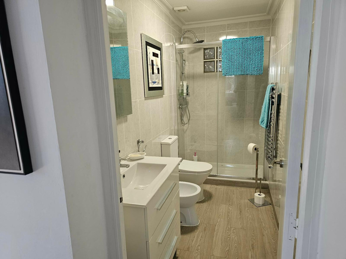 For sale - 4 Bedroom 4 Bathroom House - Detached Villa in San Fulgencio - San Fulgencio Centro  - Alicante