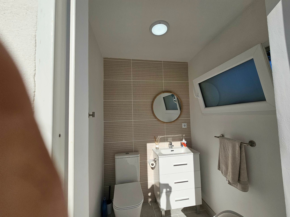For sale - 4 Bedroom 4 Bathroom House - Detached Villa in San Fulgencio - San Fulgencio Centro  - Alicante