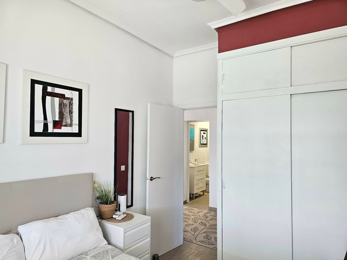 For sale - 4 Bedroom 4 Bathroom House - Detached Villa in San Fulgencio - San Fulgencio Centro  - Alicante