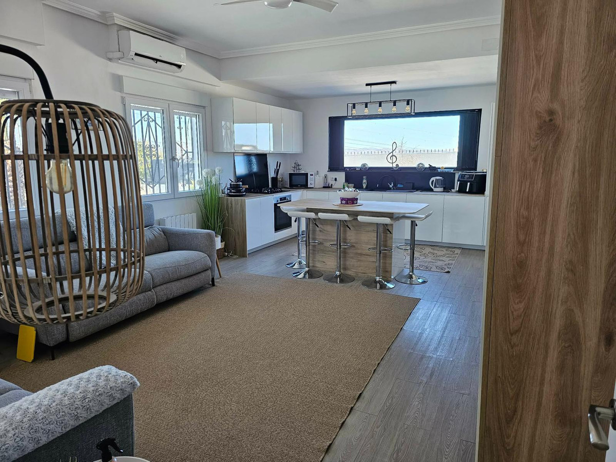 For sale - 4 Bedroom 4 Bathroom House - Detached Villa in San Fulgencio - San Fulgencio Centro  - Alicante