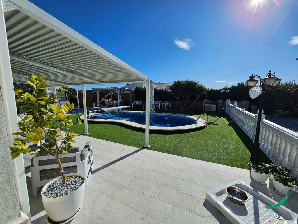 4 Bedroom 4 Bathroom House - Detached Villa in San Fulgencio