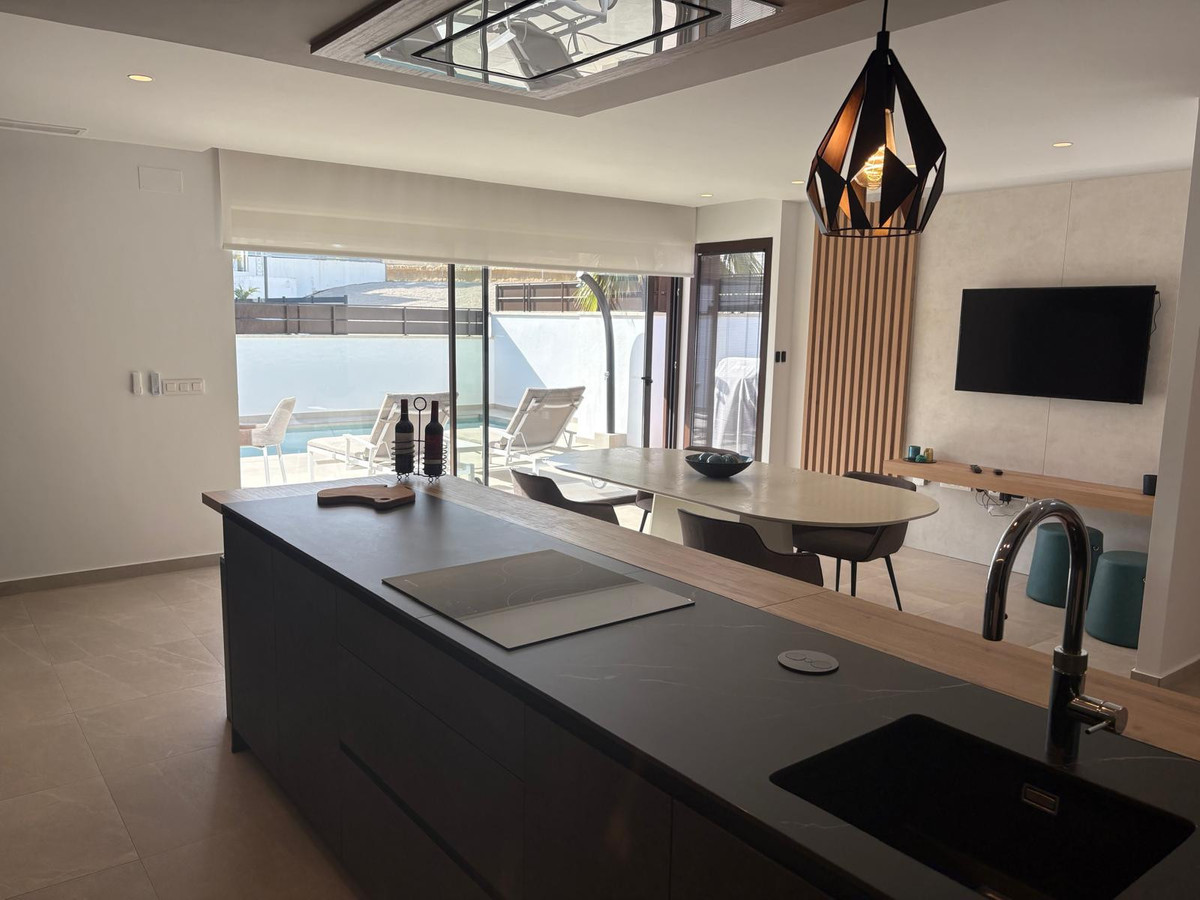 For sale - 3 Bedroom 3 Bathroom House - Semi-Detached House in Algorfa - La Finca Golf  - Alicante