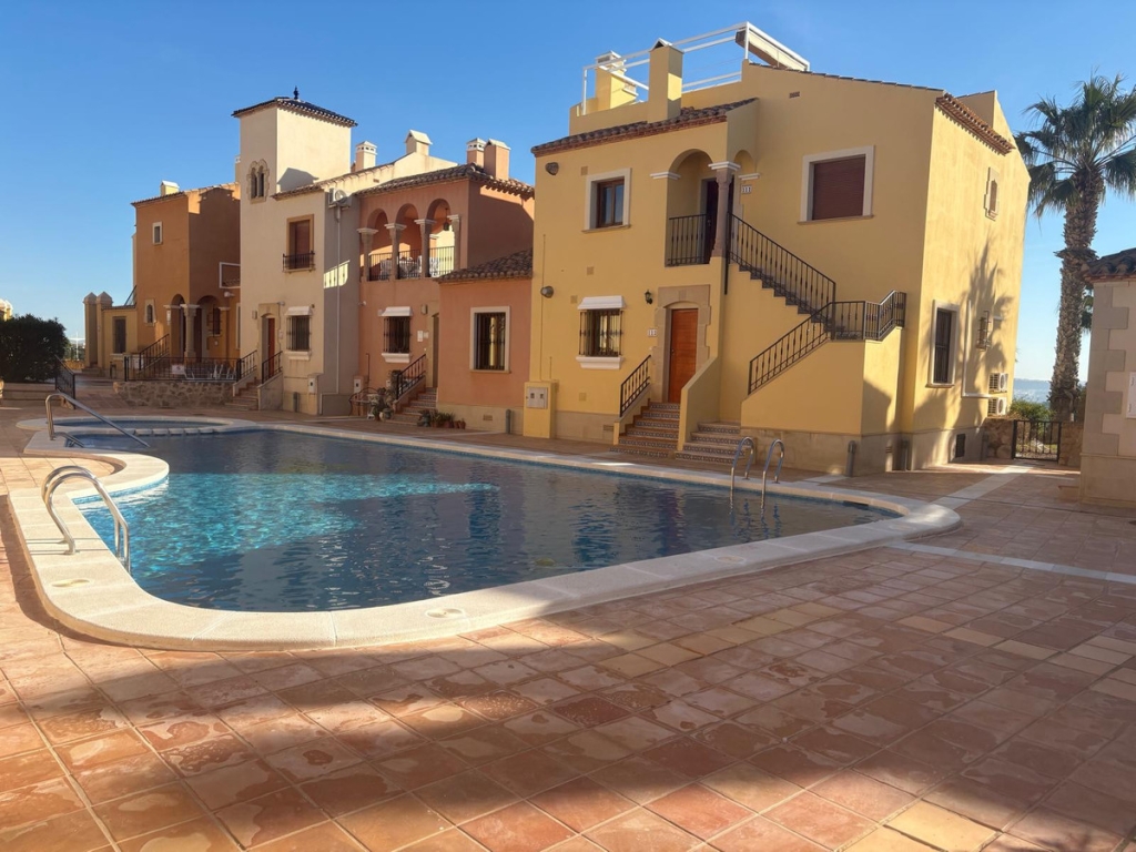 3 Bedroom 2 Bathroom House - Townhouse in Algorfa