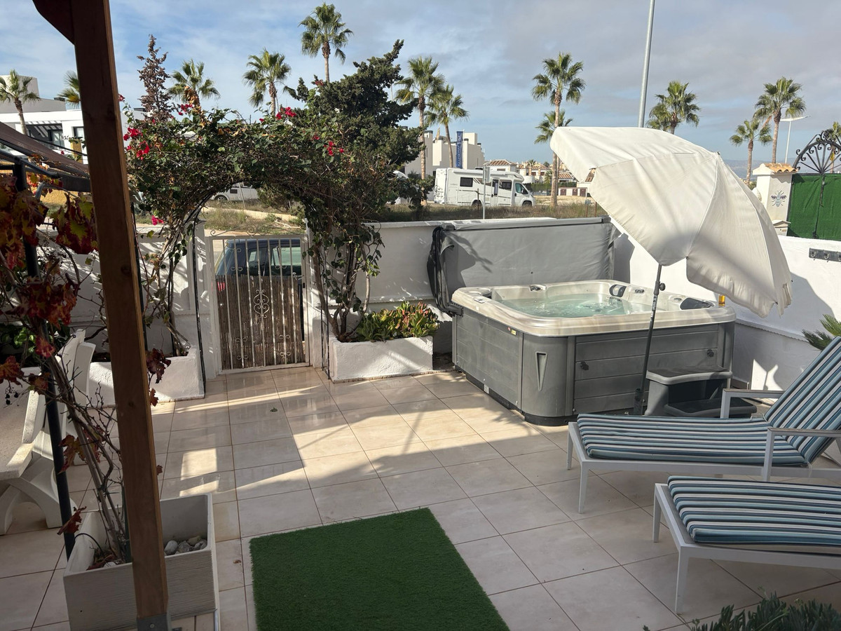 For sale - 3 Bedroom 2 Bathroom House - Townhouse in Algorfa - Algorfa Centro  - Alicante