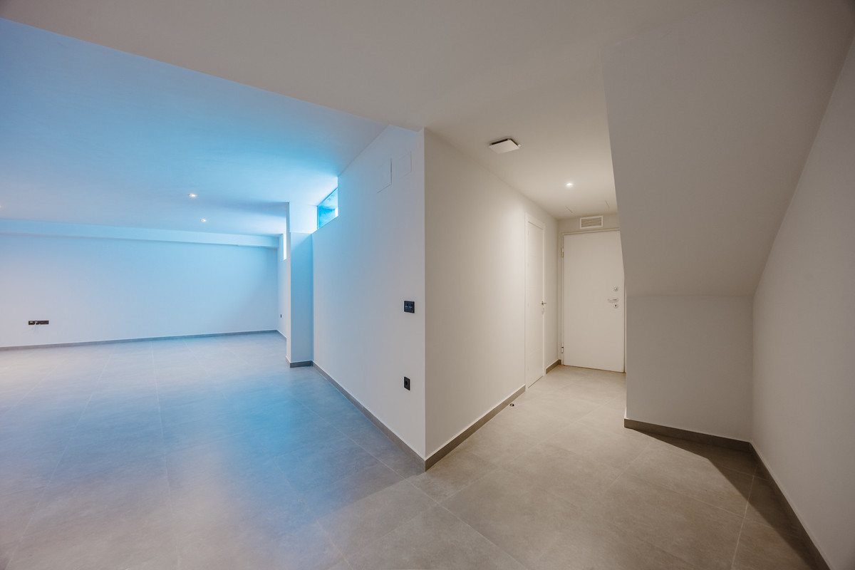 For sale - 4 Bedroom 3 Bathroom House - Detached Villa in Algorfa - La Finca Golf  - Alicante