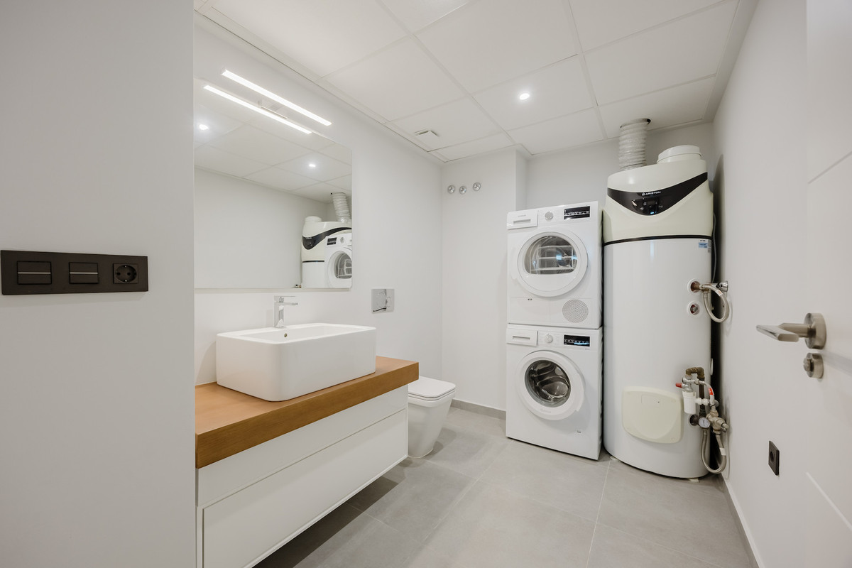 For sale - 4 Bedroom 3 Bathroom House - Detached Villa in Algorfa - La Finca Golf  - Alicante