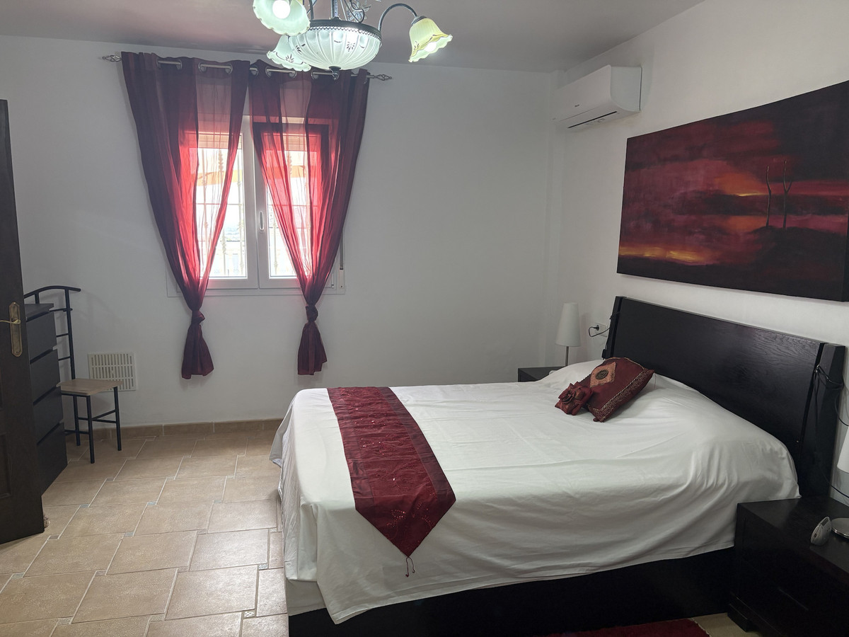 For sale - 3 Bedroom 2 Bathroom House - Detached Villa in Algorfa - Algorfa Centro  - Alicante